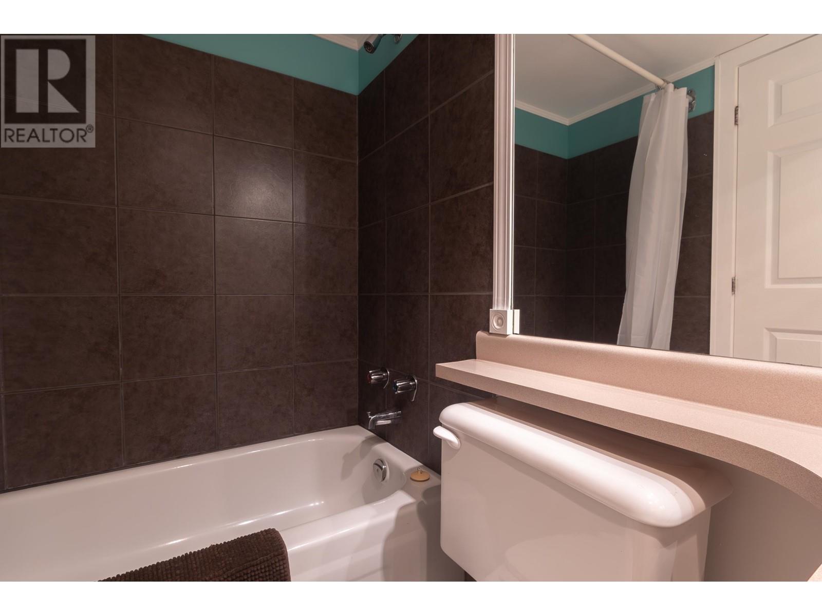 A109 40100 WILLOW CRESCENT, Squamish real estate listing R2983046