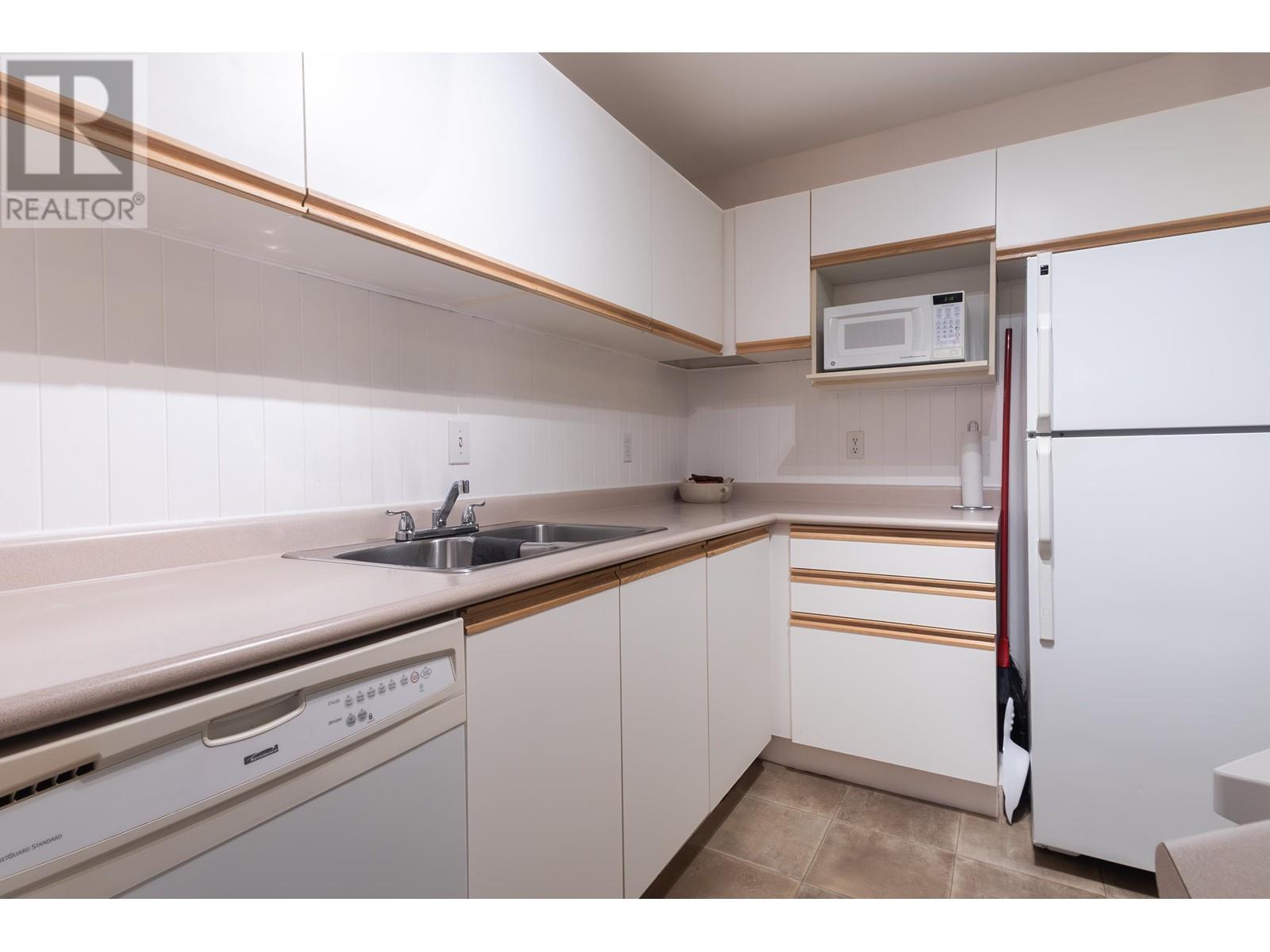A109 40100 WILLOW CRESCENT, Squamish real estate listing R2983046
