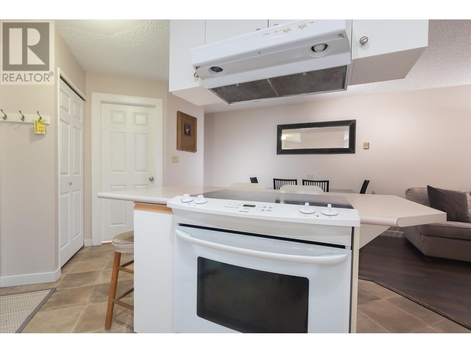 A109 40100 WILLOW CRESCENT, Squamish real estate listing R2983046