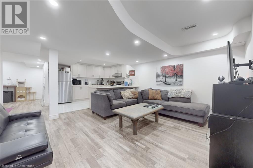 Photo 35 of 1829 Emberton Way, Innisfil ON