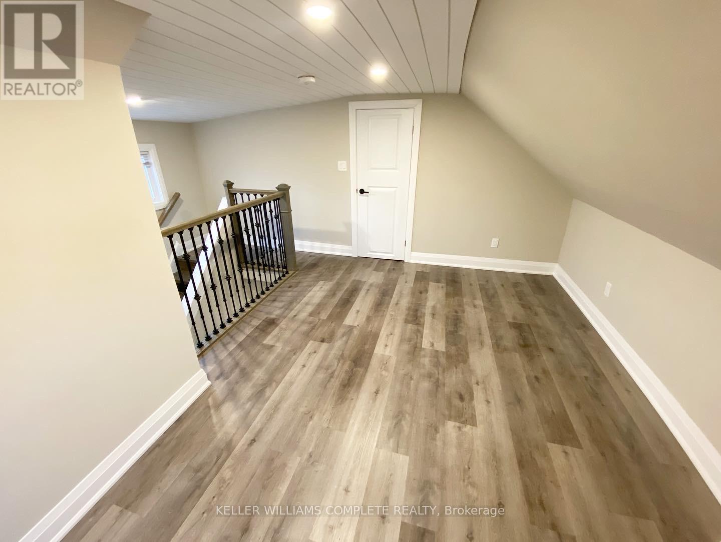 Photo 13 of 574 Cannon Street E, Hamilton ON