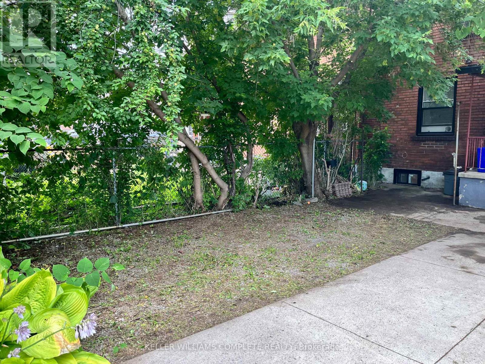 Photo 6 of 574 Cannon Street E, Hamilton ON