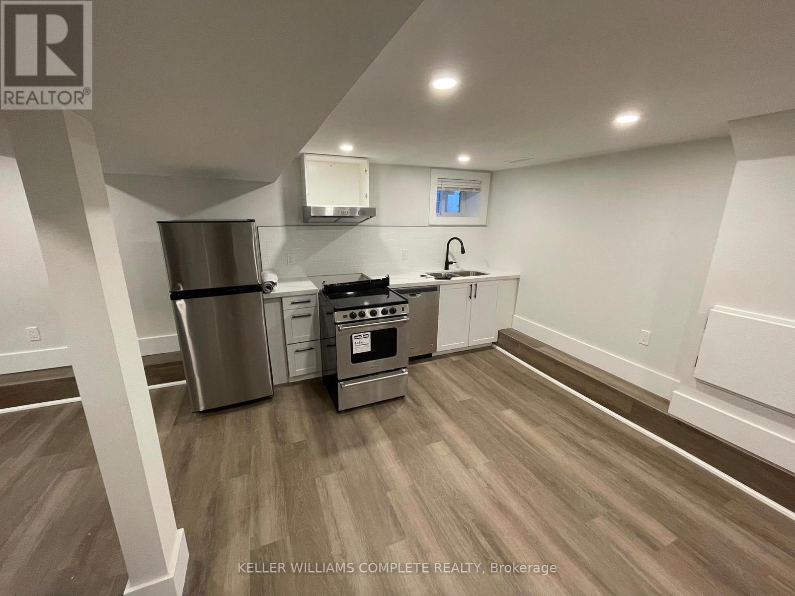 Photo 1 of 574 Cannon Street E, Hamilton ON