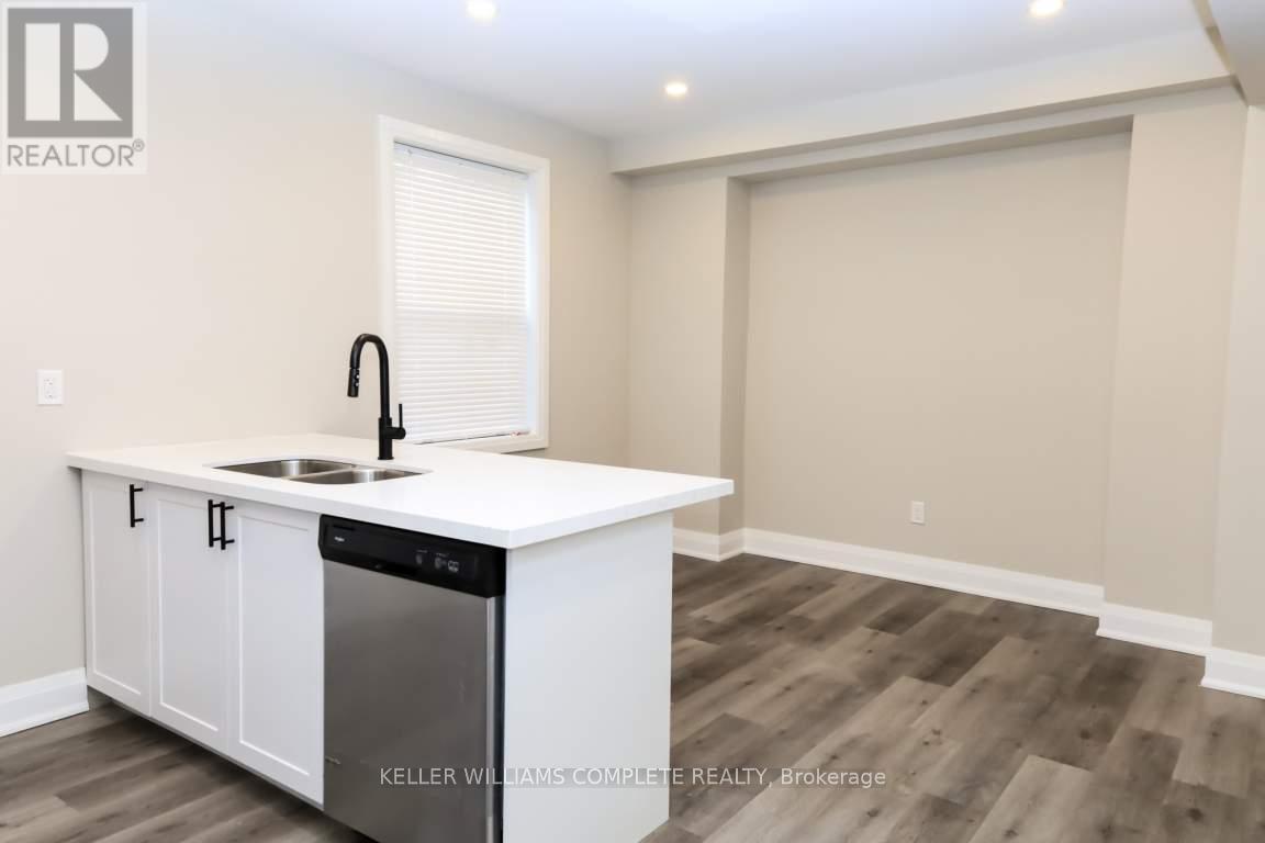Photo 17 of 574 Cannon Street E, Hamilton ON