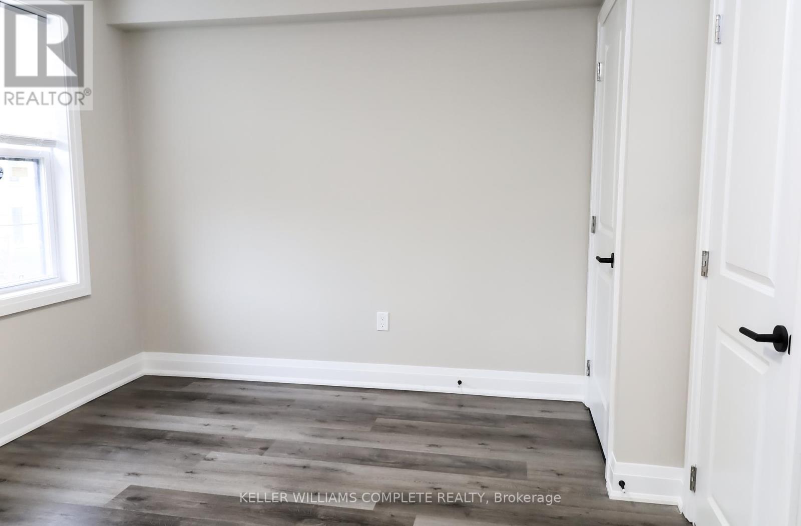 Photo 5 of 574 Cannon Street E, Hamilton ON