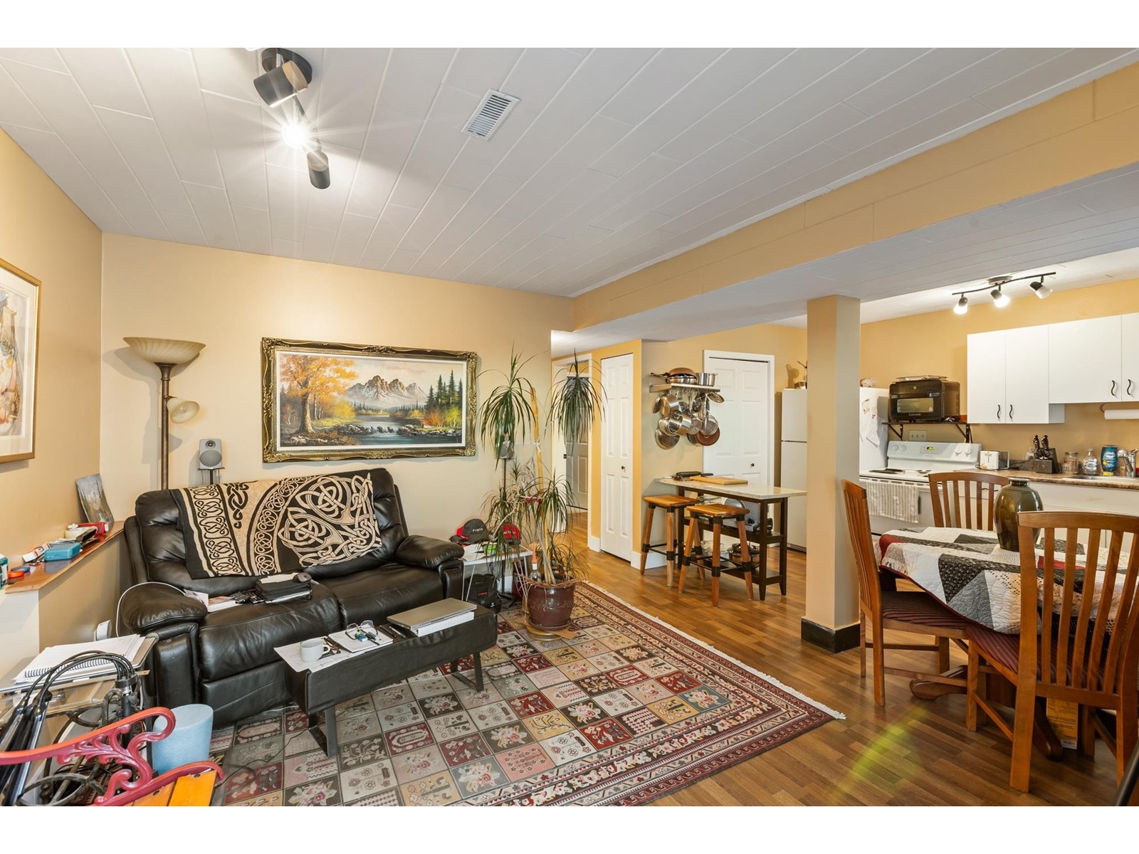 1235 OXFORD STREET, White Rock real estate listing R2983043