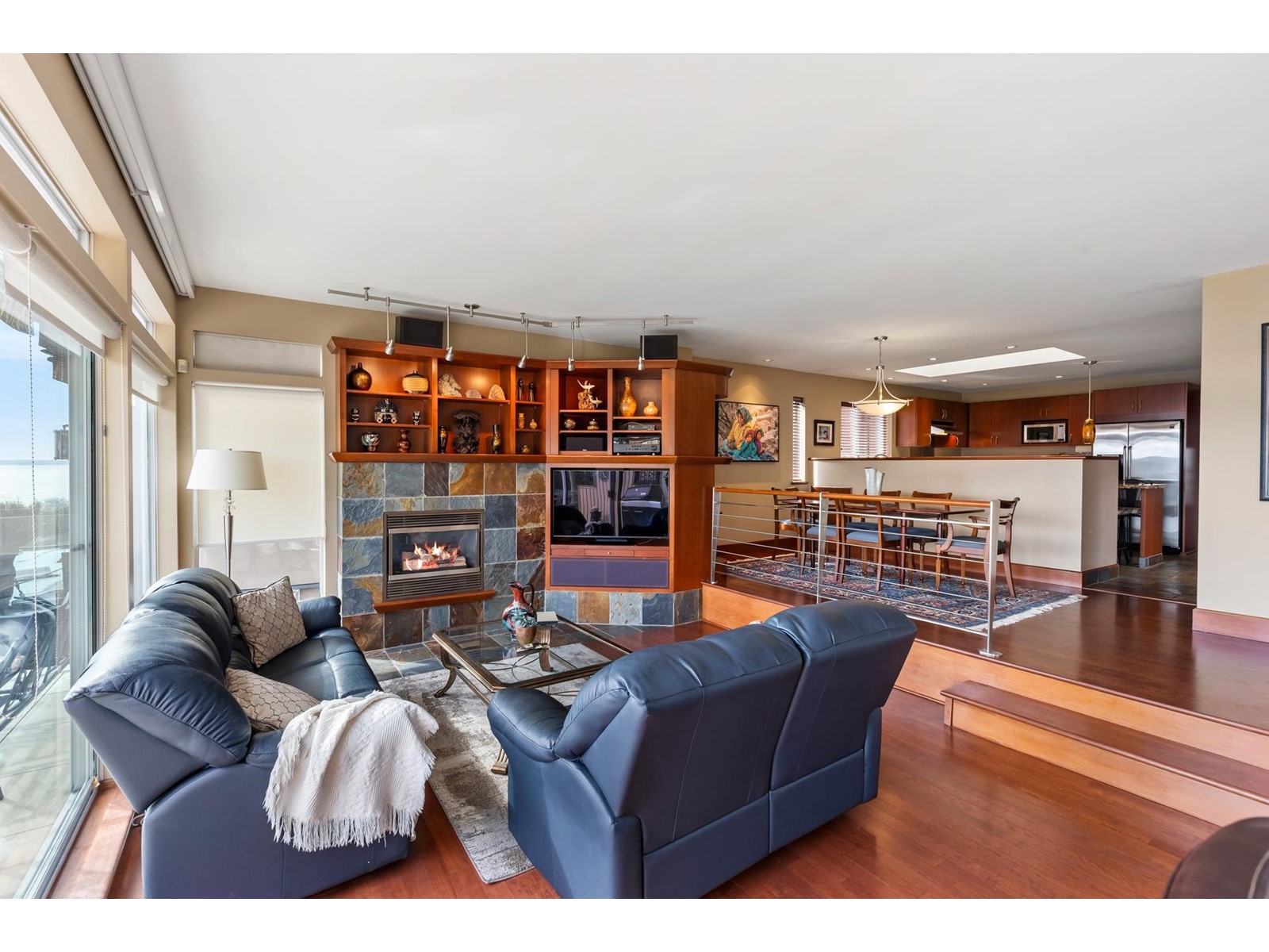 1235 OXFORD STREET, White Rock real estate listing R2983043