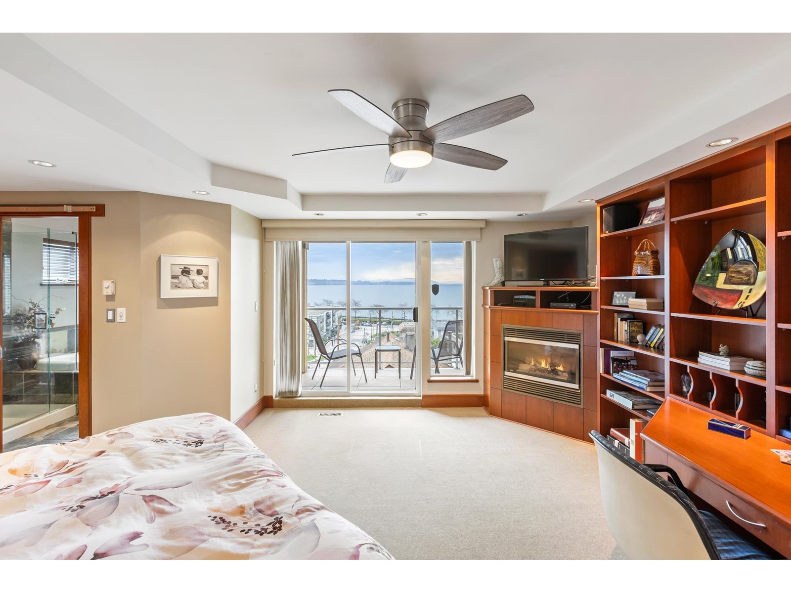 1235 OXFORD STREET, White Rock real estate listing R2983043