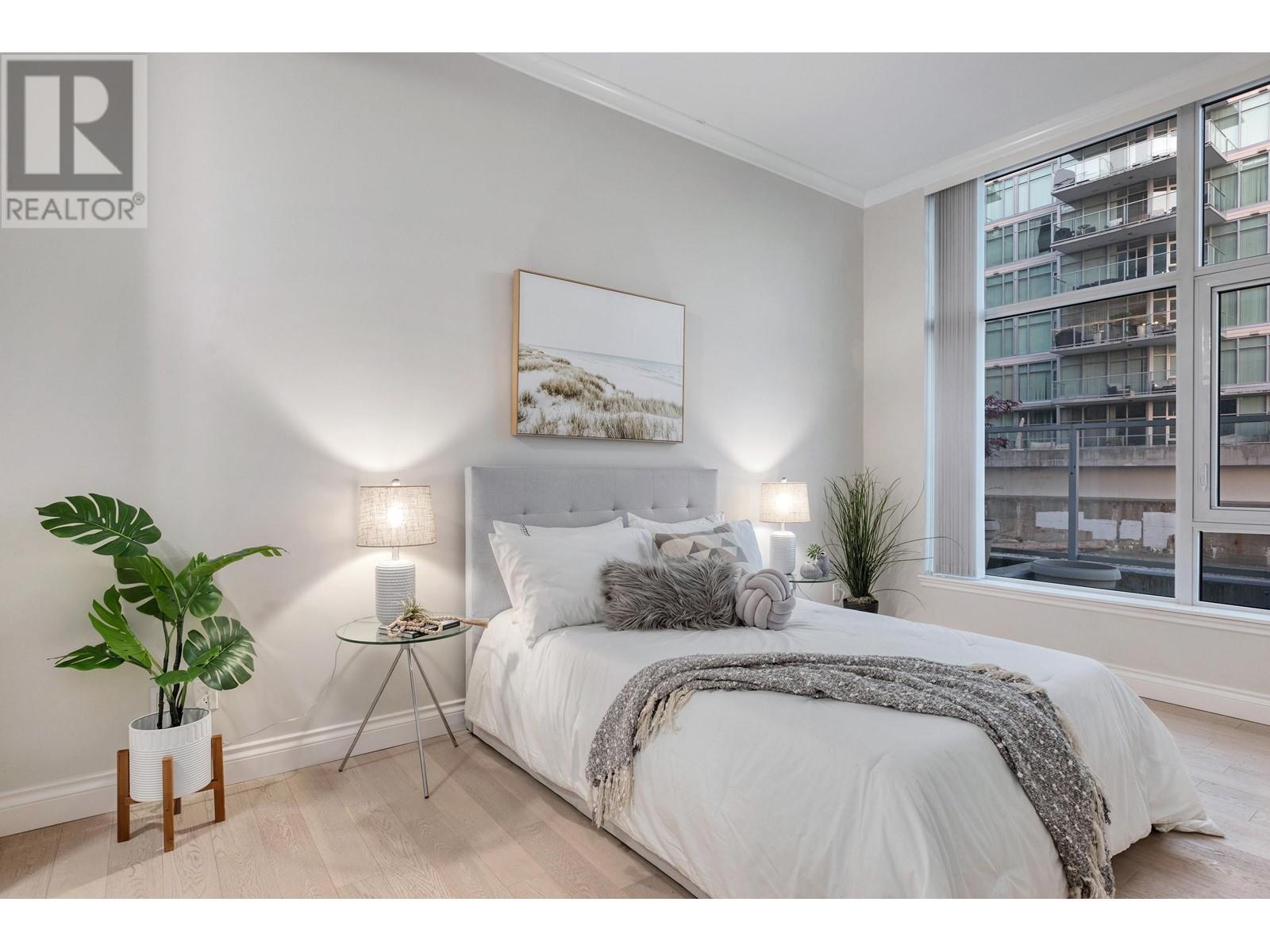 105 175 VICTORY SHIP WAY, North Vancouver