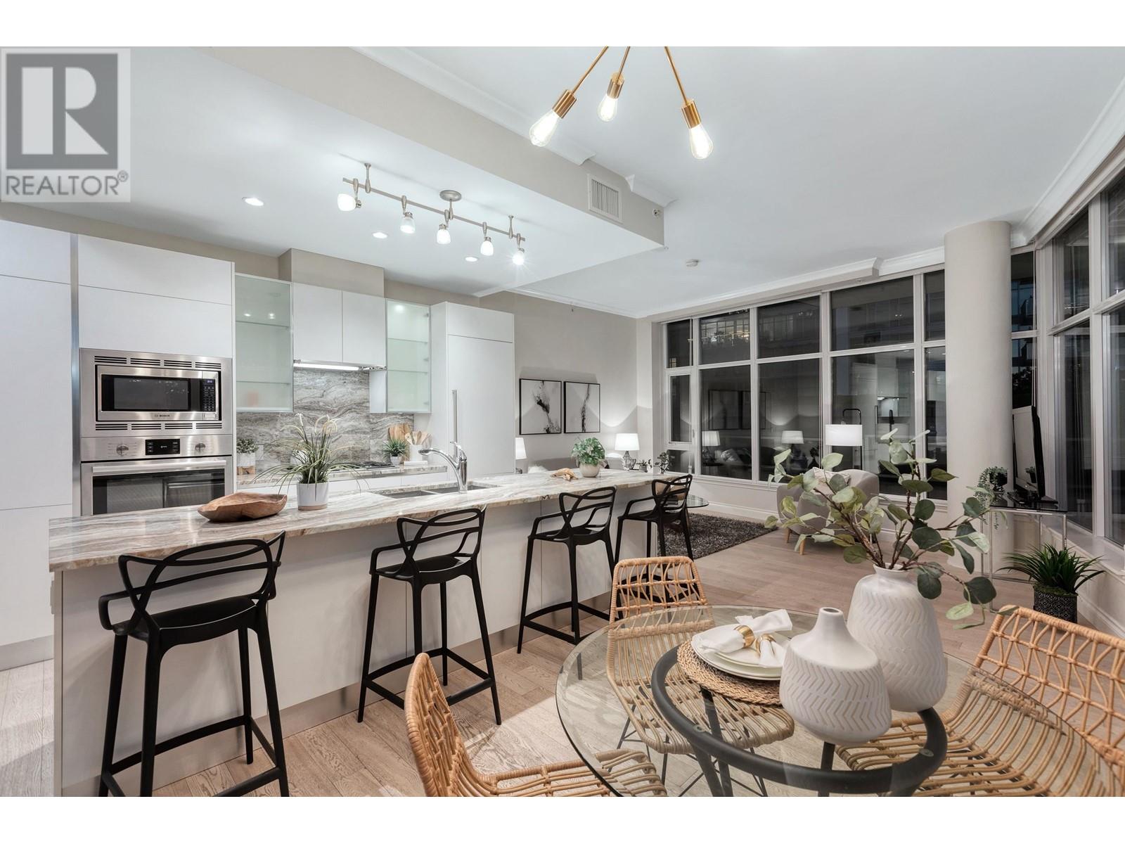 105 175 VICTORY SHIP WAY, North Vancouver