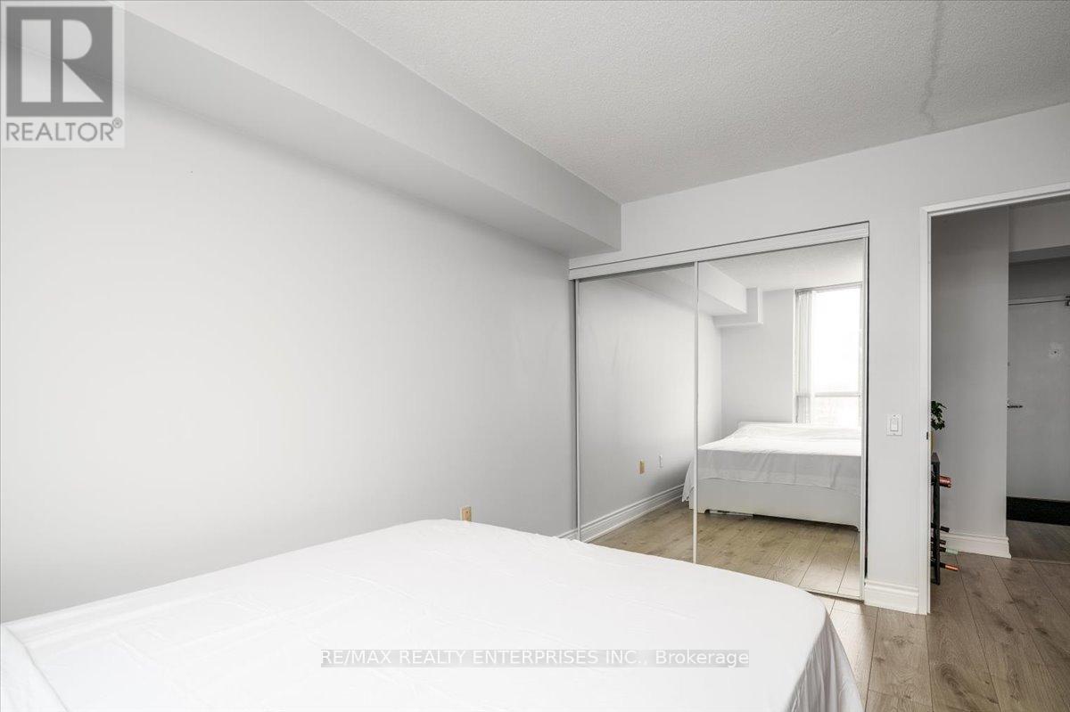 Photo 15 of 506 21 Overlea Boulevard, Toronto ON