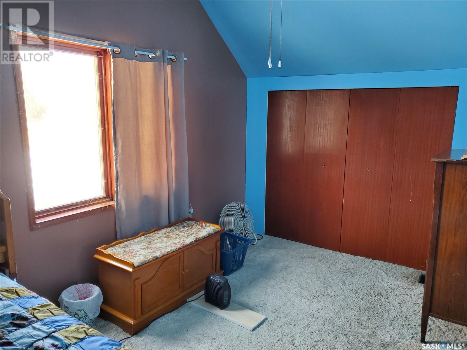 Photo 14 of 321 1st Street W, Ponteix SK