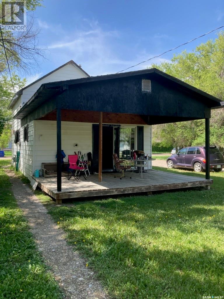 Photo 41 of 321 1st Street W, Ponteix SK