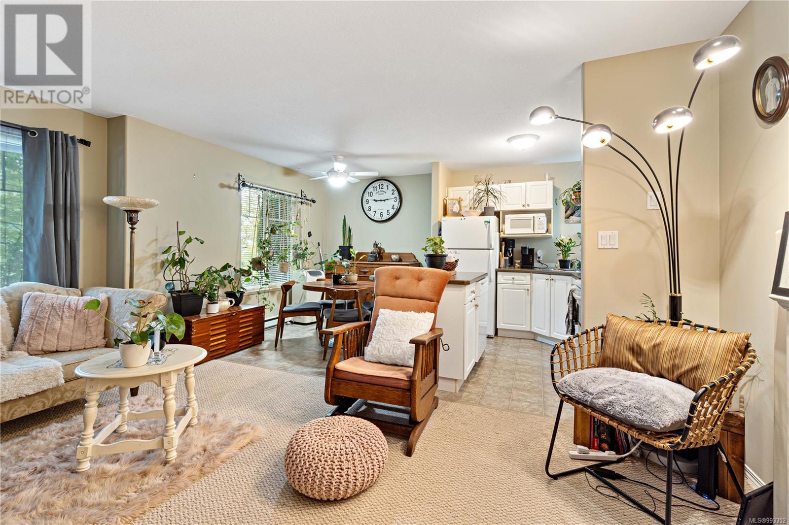 1394/1396 Graham Cres, Nanaimo real estate listing 993352