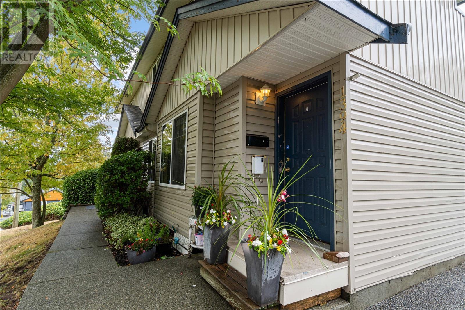 1394/1396 Graham Cres, Nanaimo real estate listing 993352
