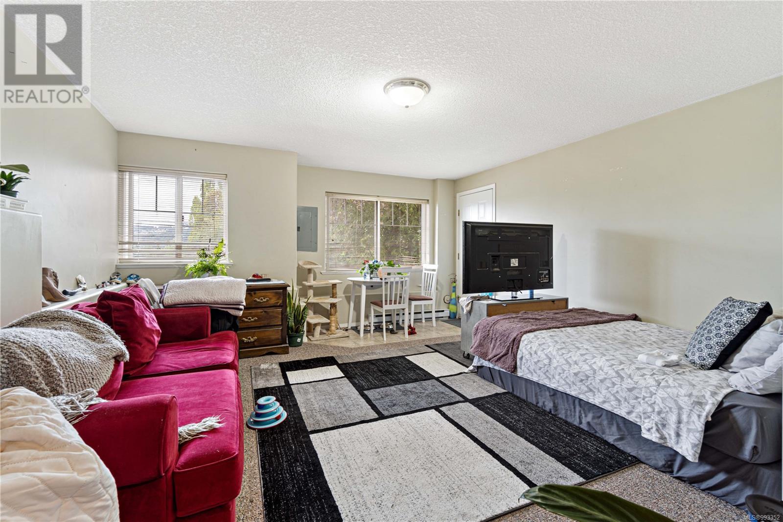 1394/1396 Graham Cres, Nanaimo real estate listing 993352