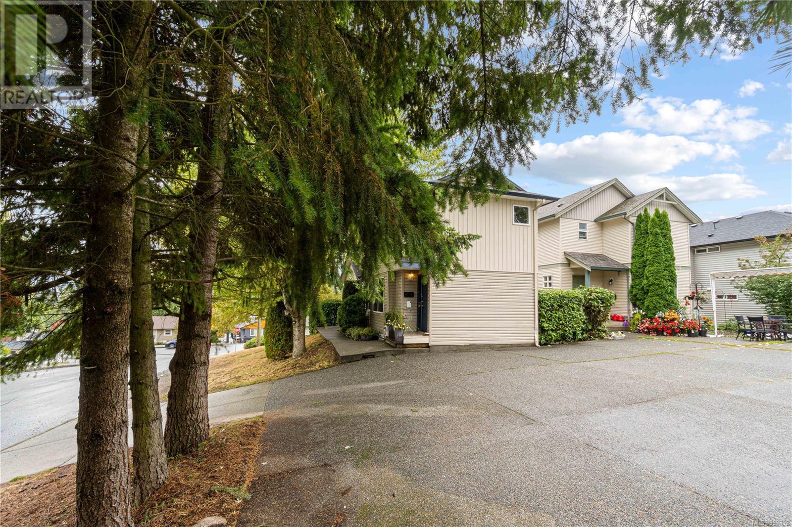 1394/1396 Graham Cres, Nanaimo real estate listing 993352