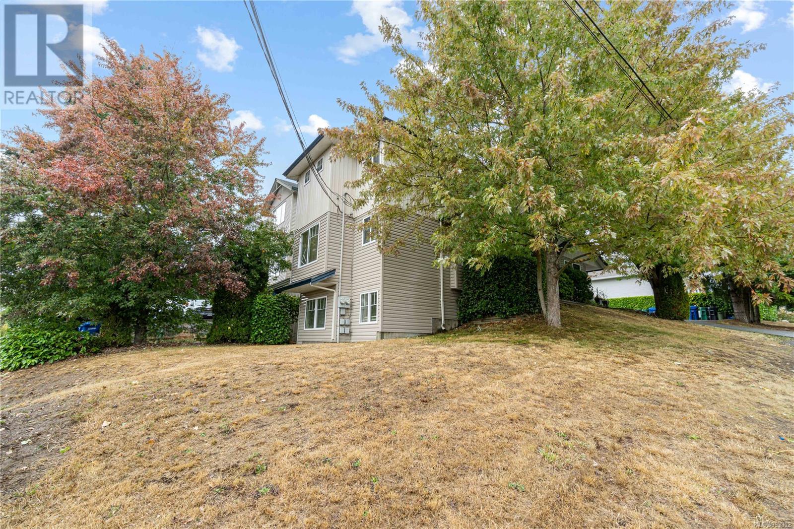 1394/1396 Graham Cres, Nanaimo real estate listing 993352