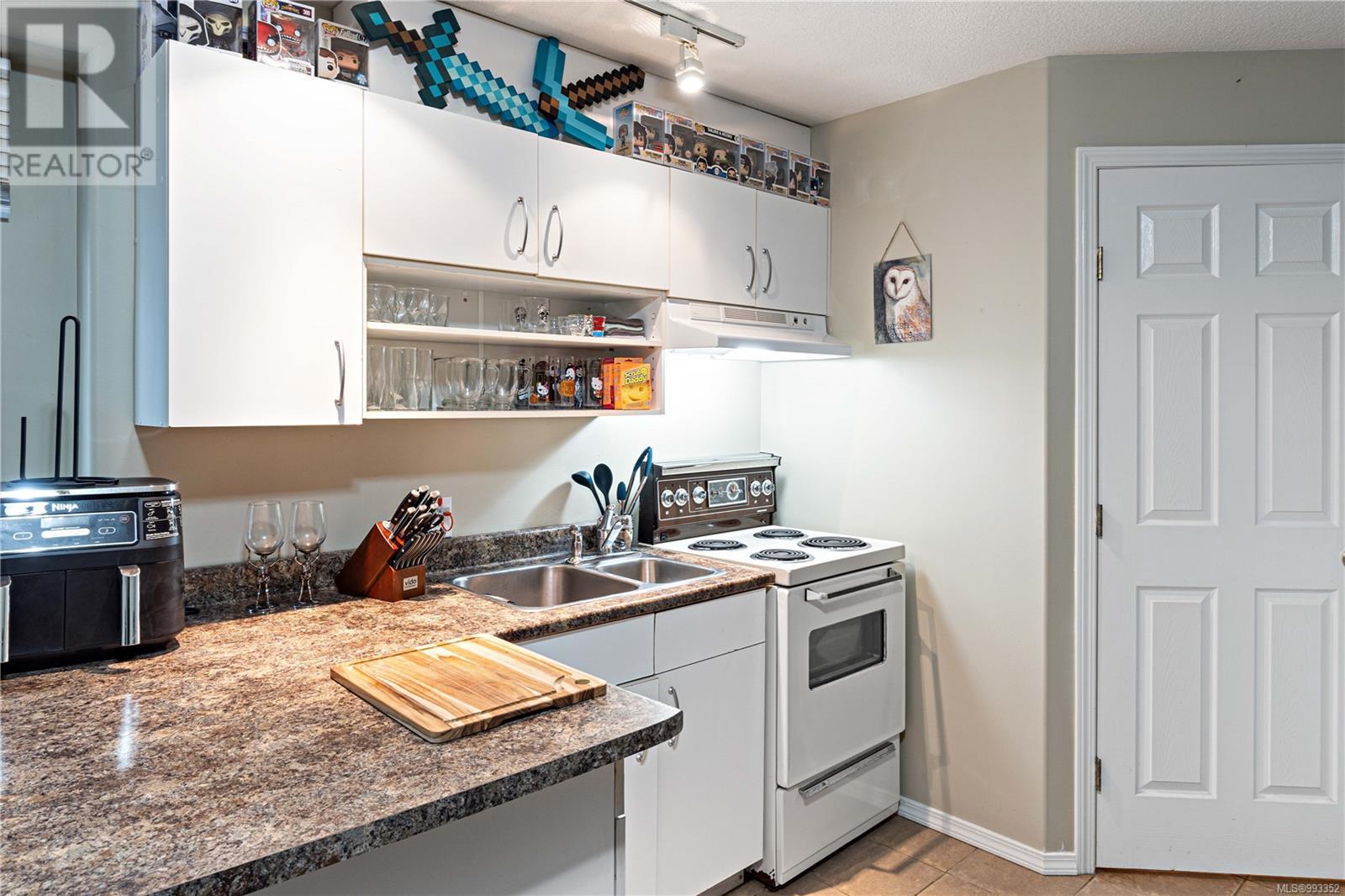 1394/1396 Graham Cres, Nanaimo real estate listing 993352