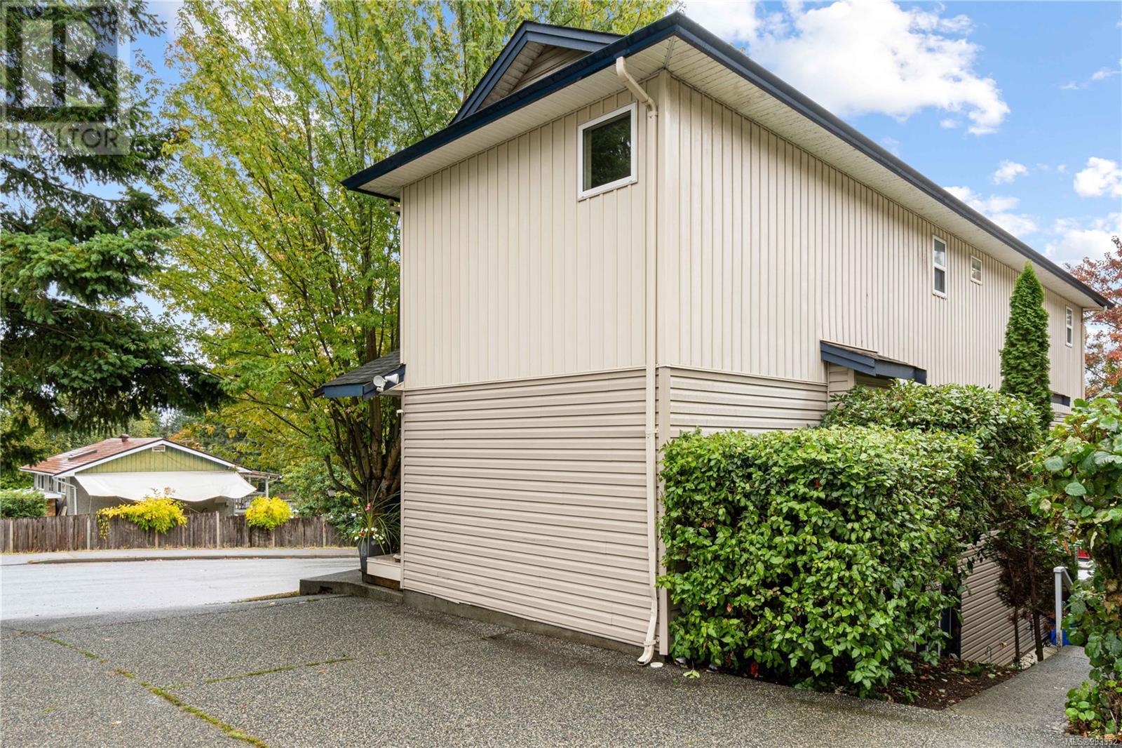 1394/1396 Graham Cres, Nanaimo real estate listing 993352