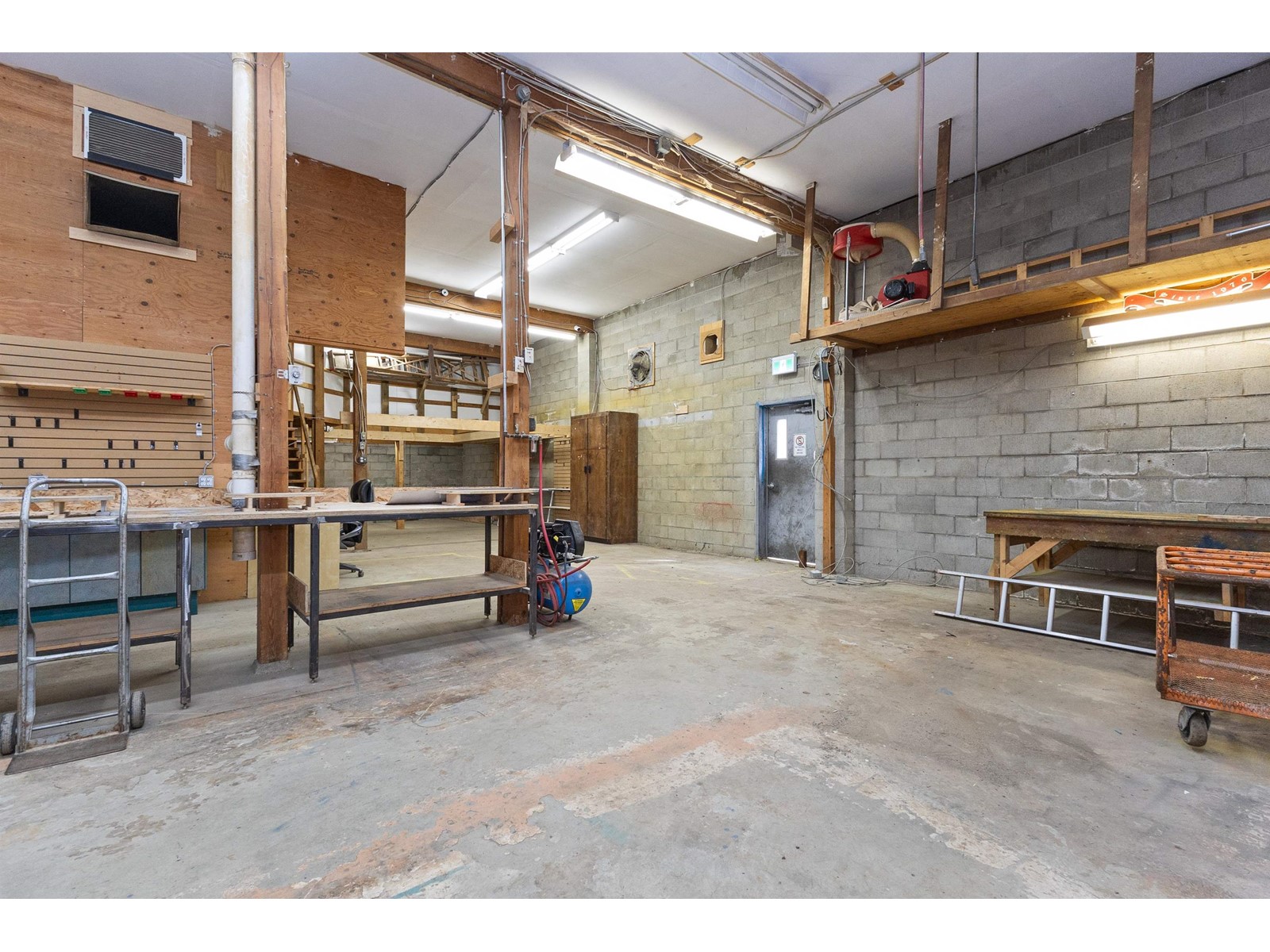 Photo 30 of B 2265 W Railway Street, Abbotsford BC