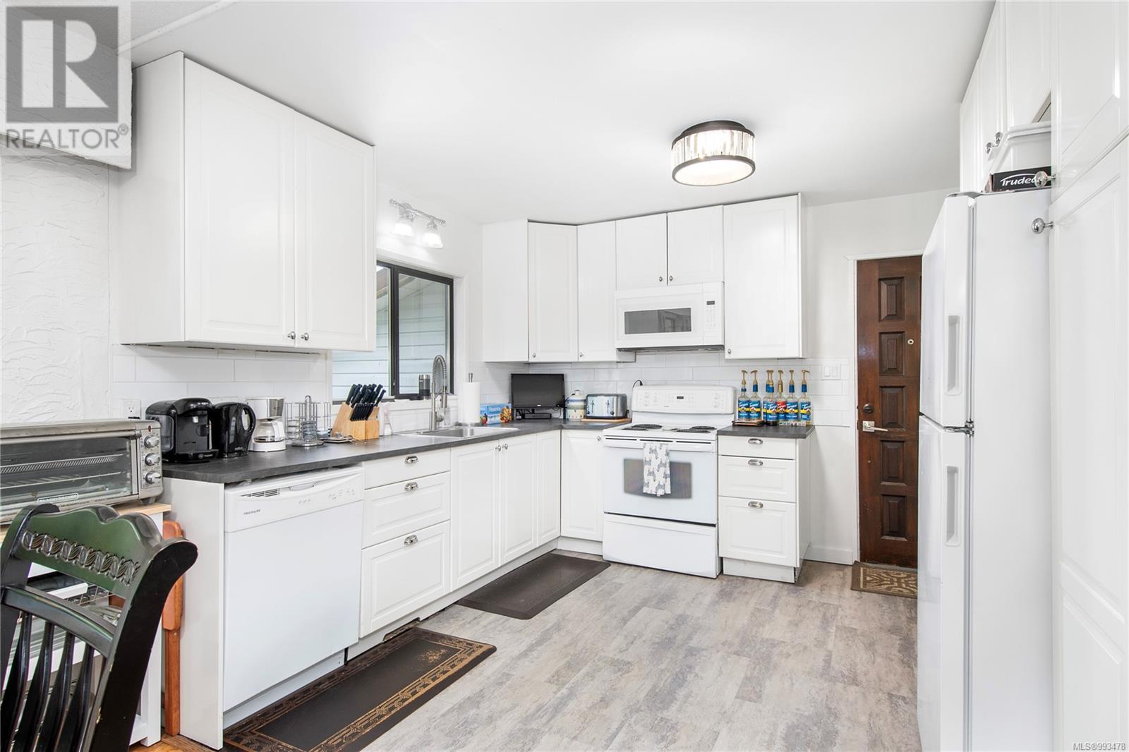 1780 Lewis Ave, Courtenay real estate listing 993478