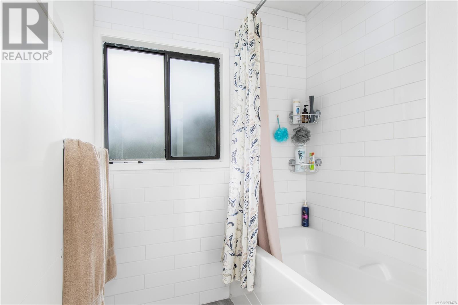 1780 Lewis Ave, Courtenay real estate listing 993478