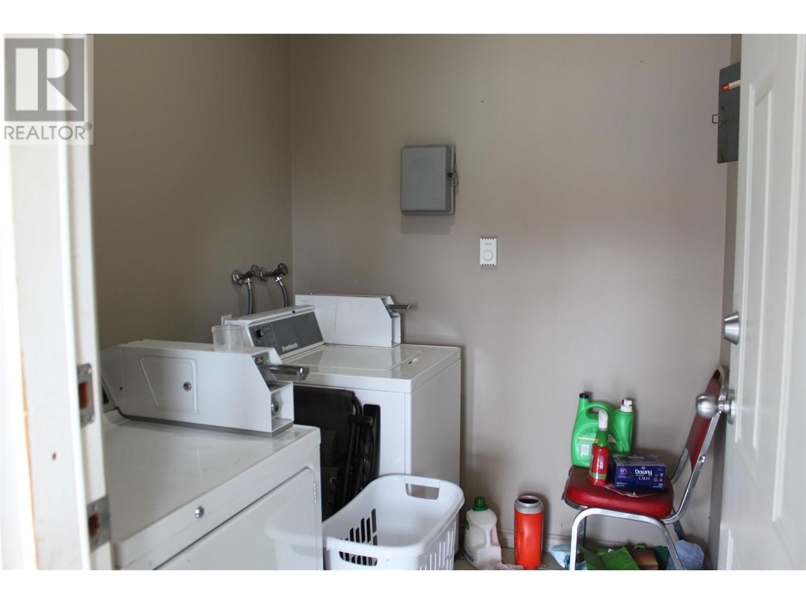 #1-4 208 Nelson Avenue - 8