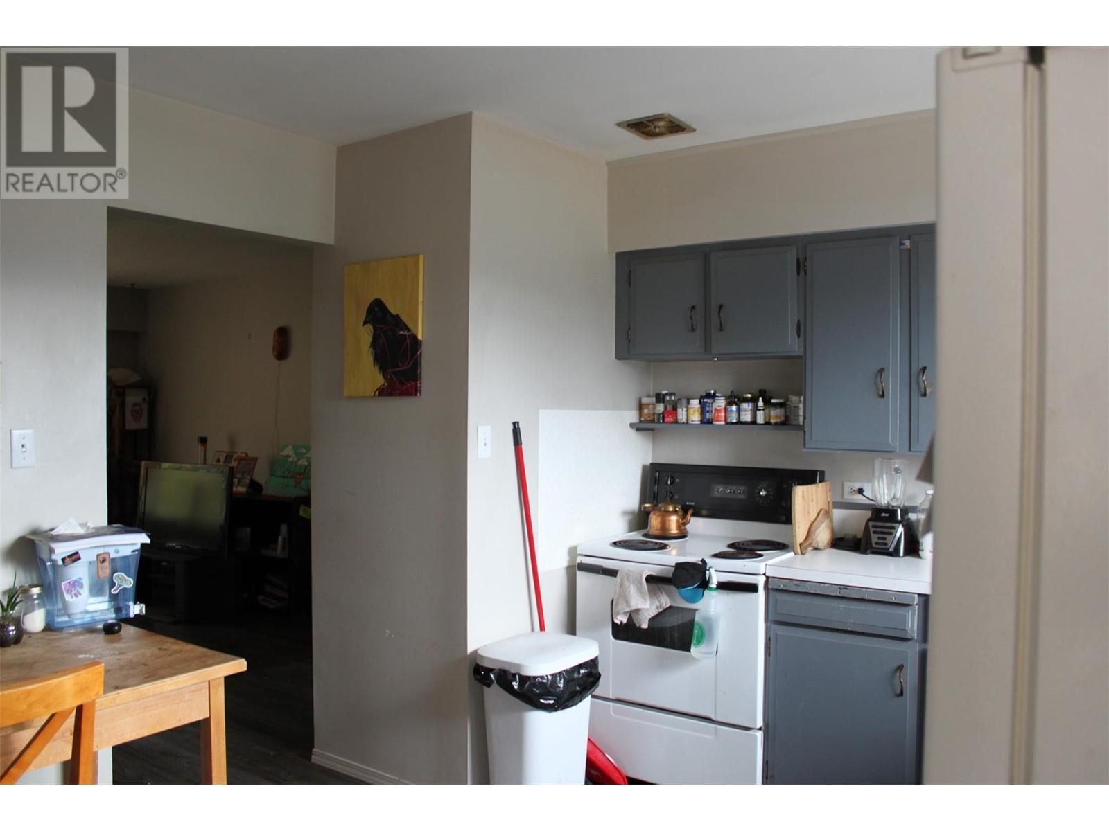 208 Nelson Avenue Unit# 1-4, Nakusp