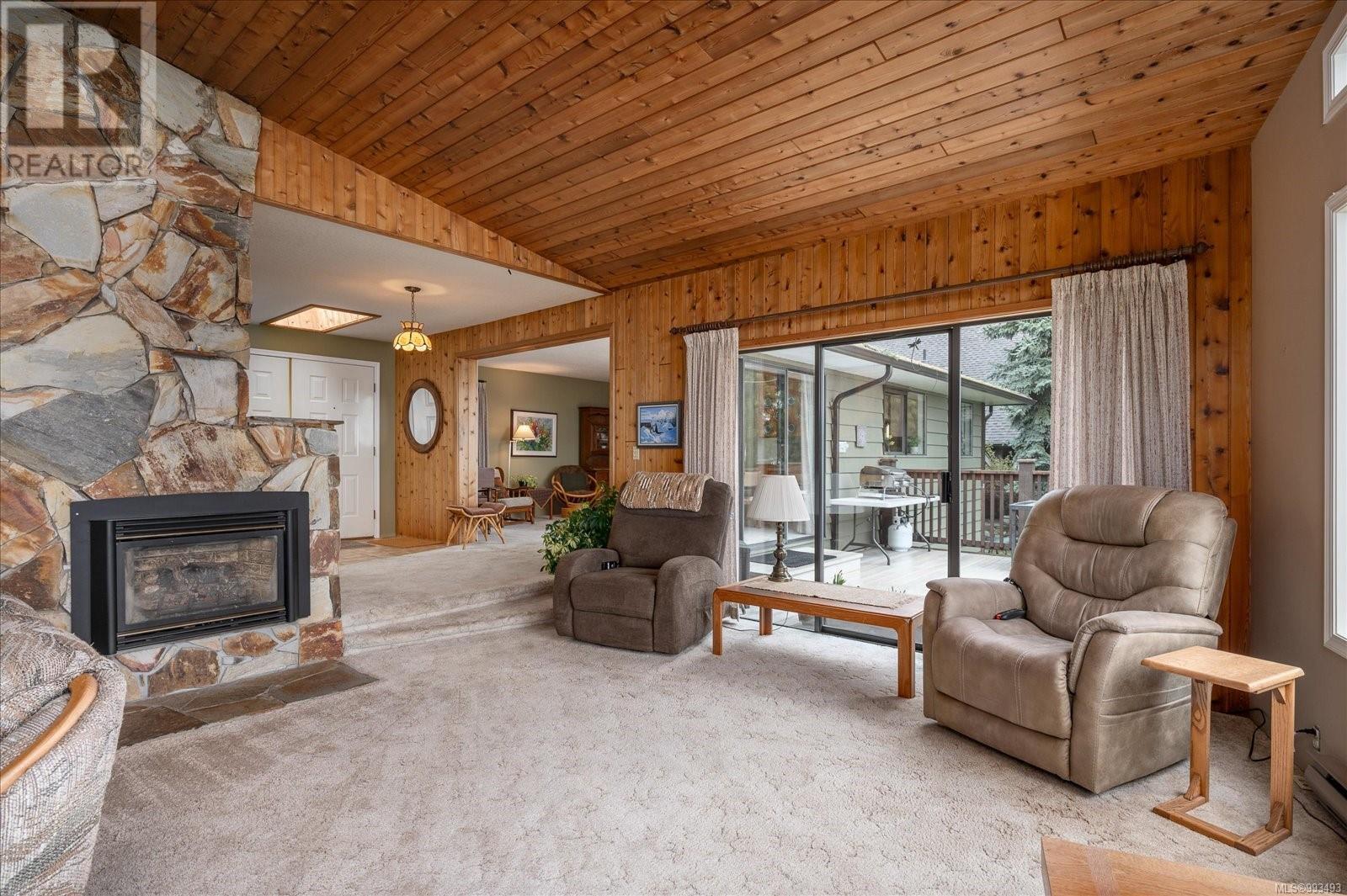 631 Sanderson Rd, Parksville real estate listing 993493