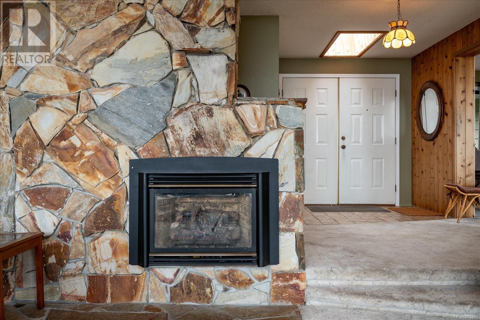 631 Sanderson Rd, Parksville real estate listing 993493