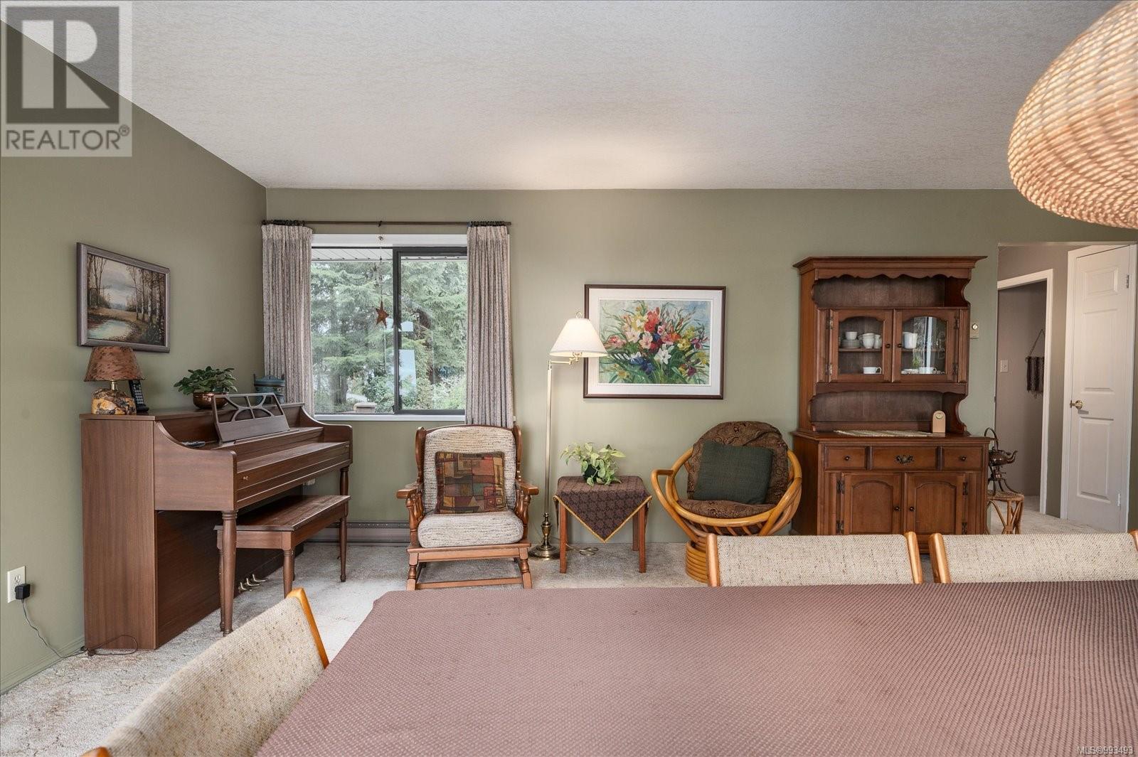 631 Sanderson Rd, Parksville real estate listing 993493