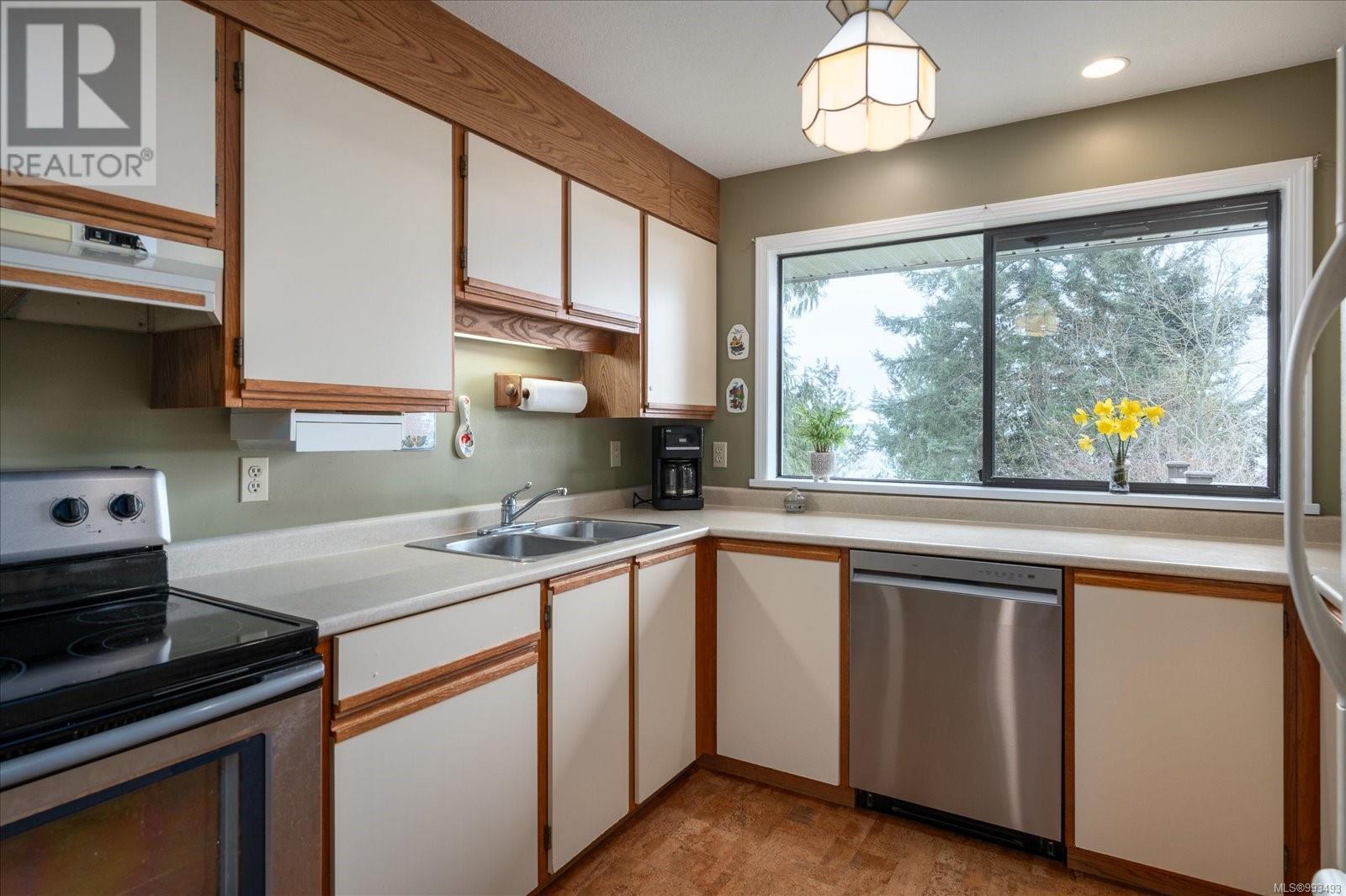 631 Sanderson Rd, Parksville real estate listing 993493