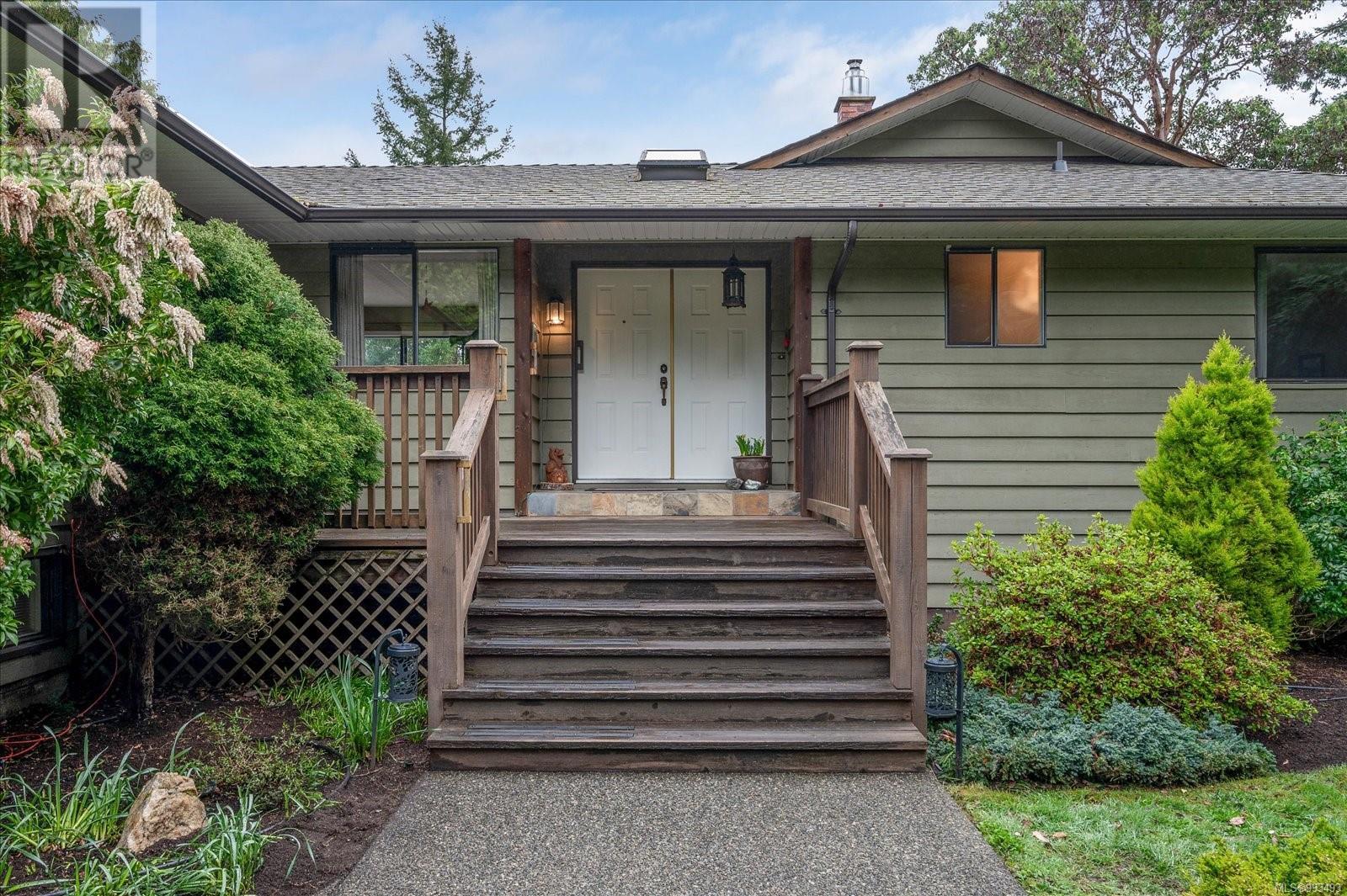 631 Sanderson Rd, Parksville real estate listing 993493
