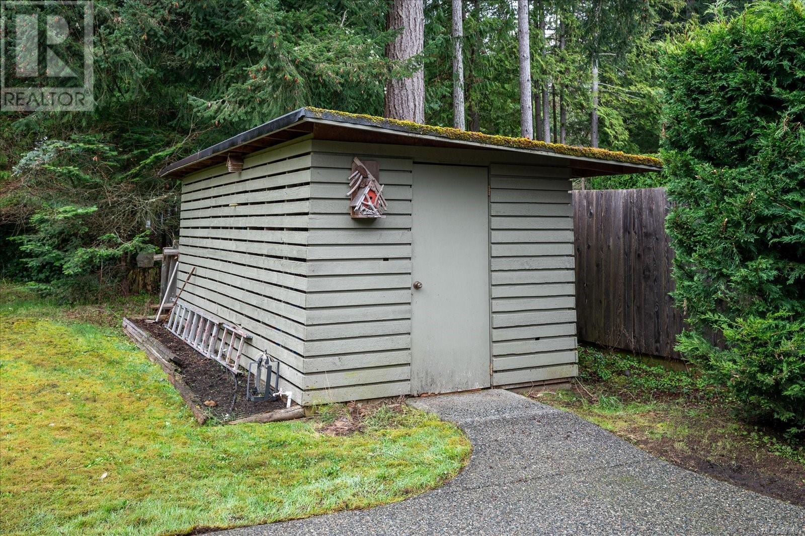 631 Sanderson Rd, Parksville real estate listing 993493