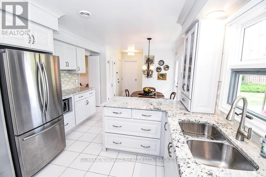 Photo 11 of 1457 Niagara Boulevard, Fort Erie ON