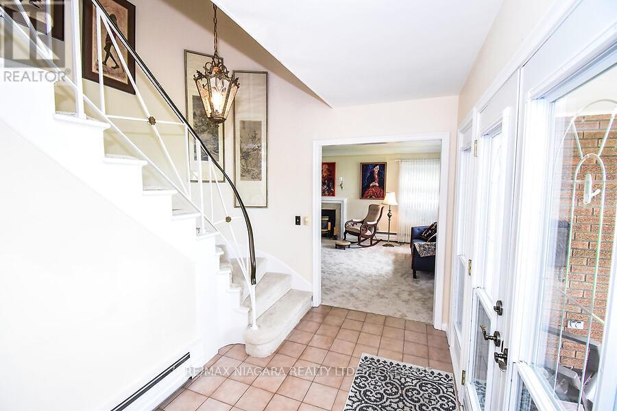 Photo 6 of 1457 Niagara Boulevard, Fort Erie ON