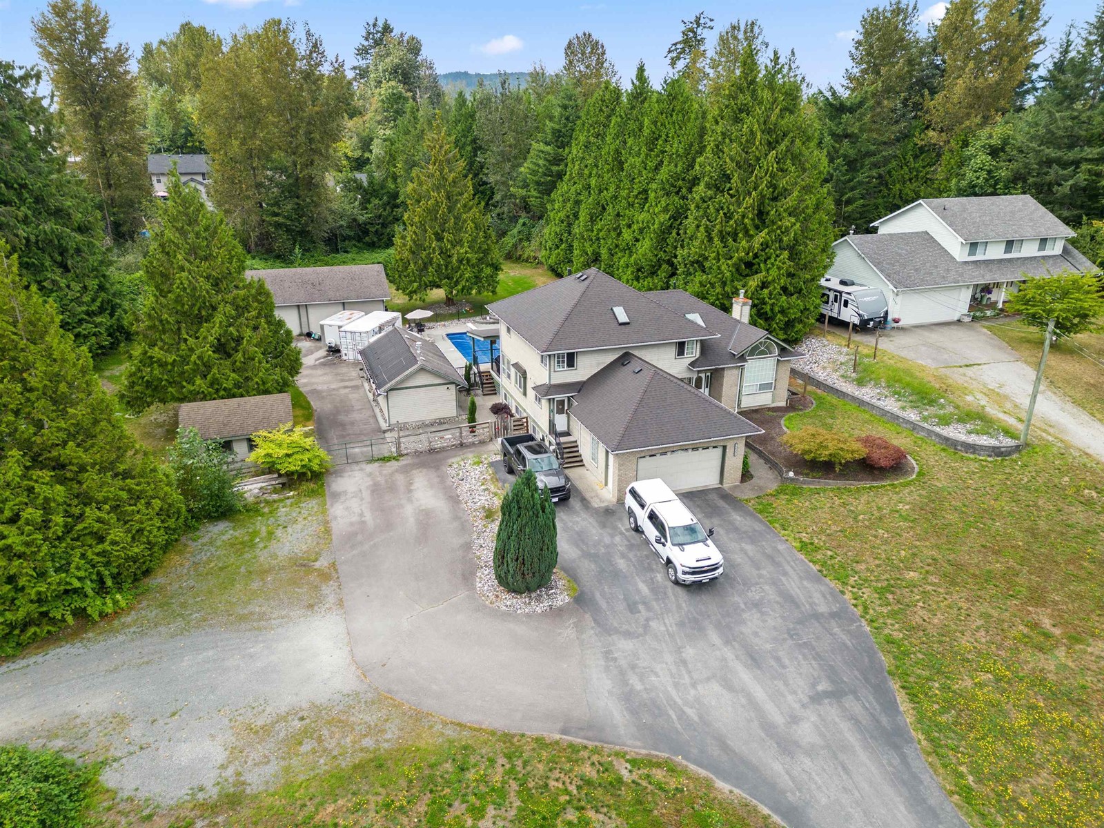 8559 BANNISTER DRIVE, Mission