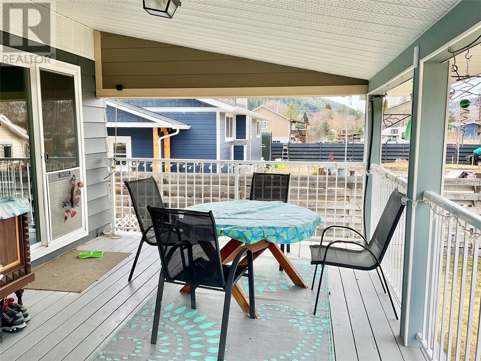 431 Hartland Avenue, Midway