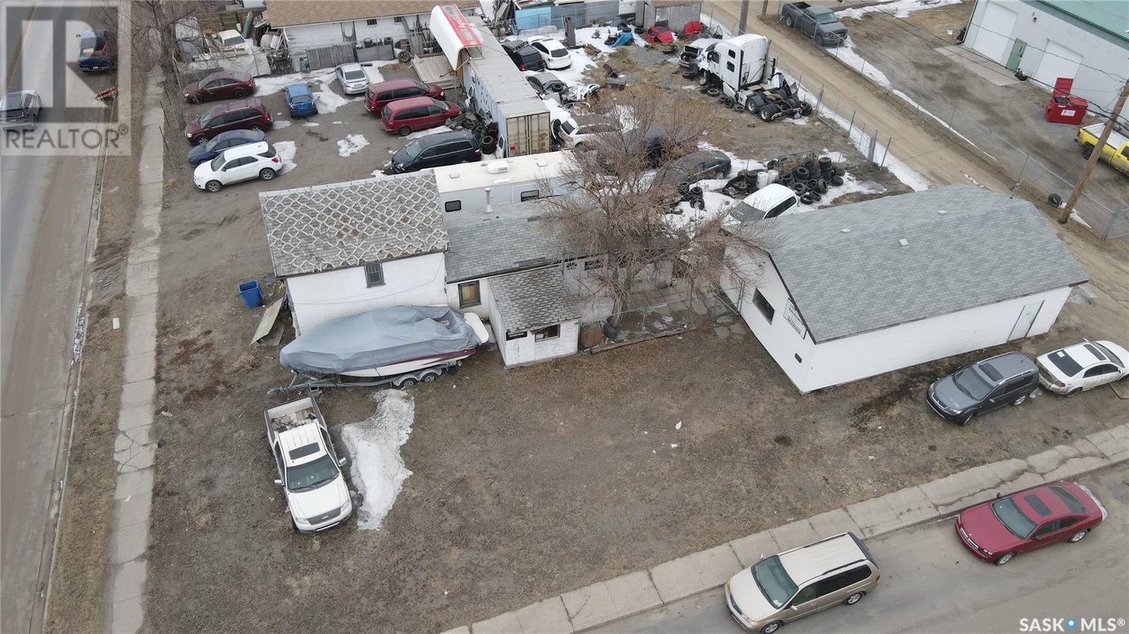 Photo 10 of 602 606 Dewdney Avenue, Regina SK