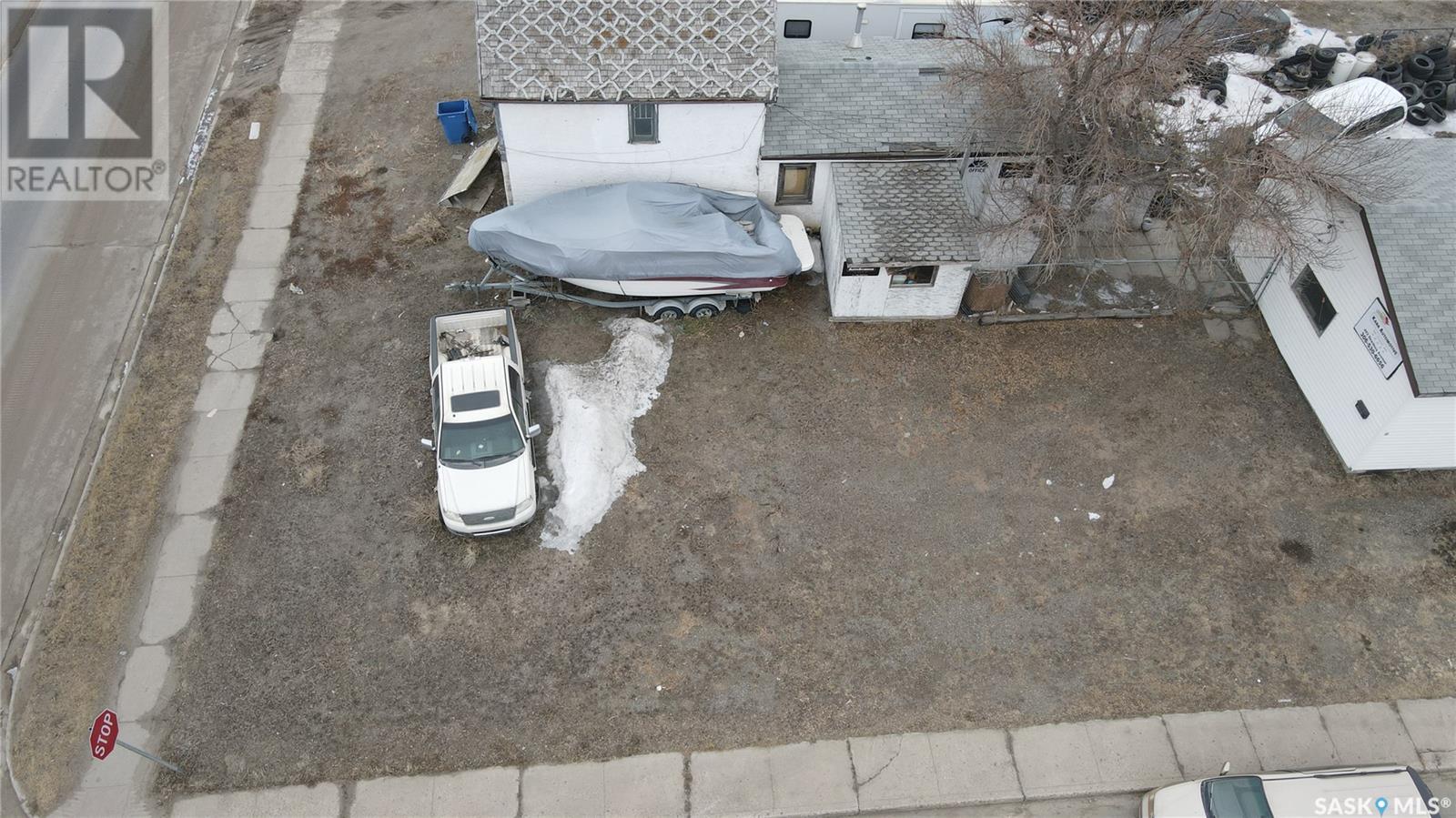 Photo 3 of 602 606 Dewdney Avenue, Regina SK