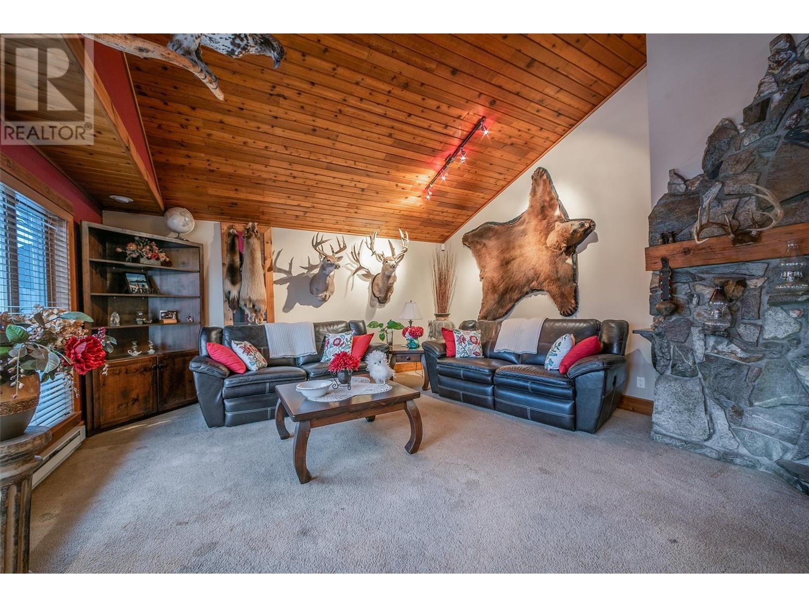95 & 105 Dale Avenue, Carmi
