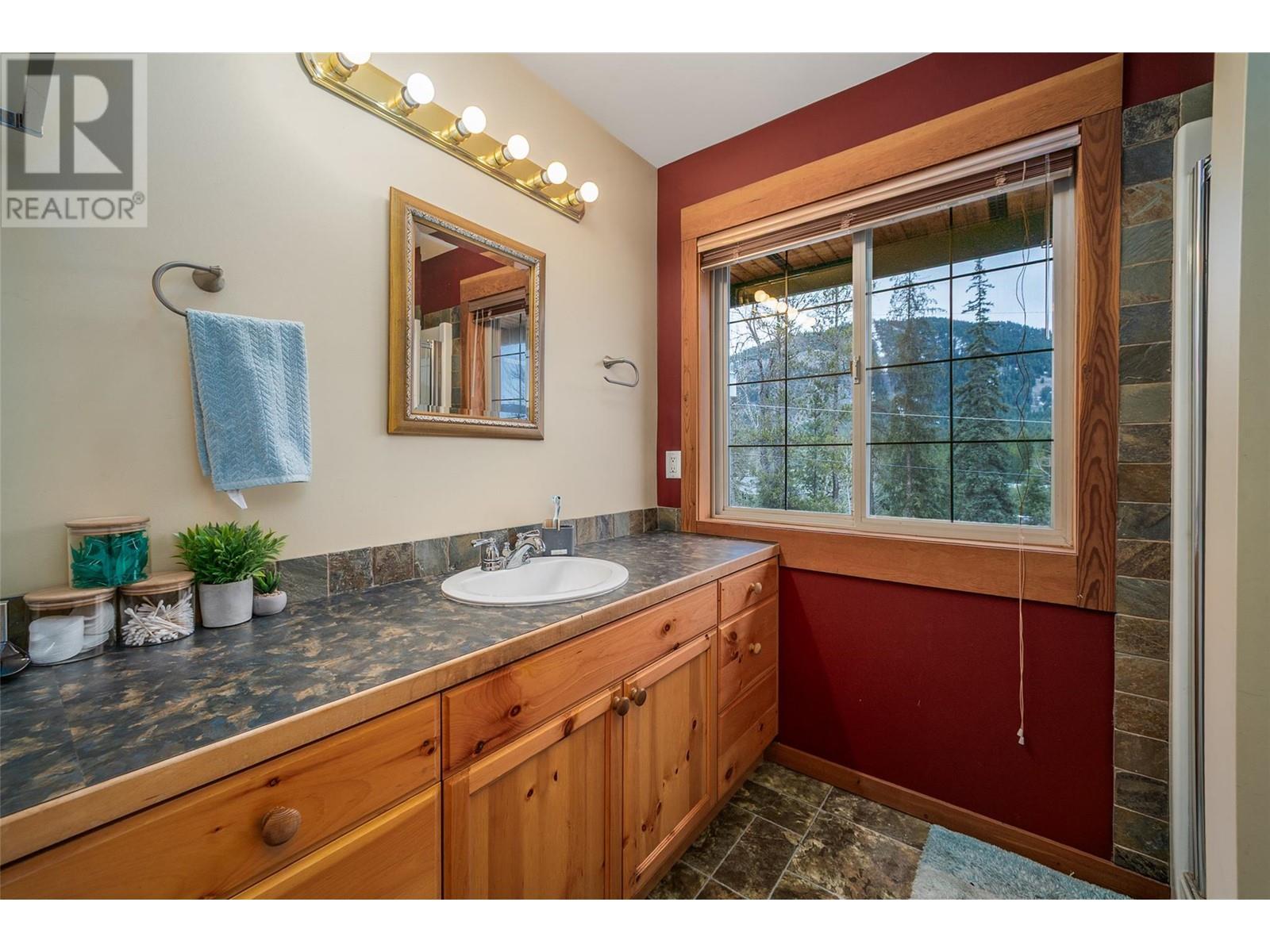 95 & 105 Dale Avenue, Carmi