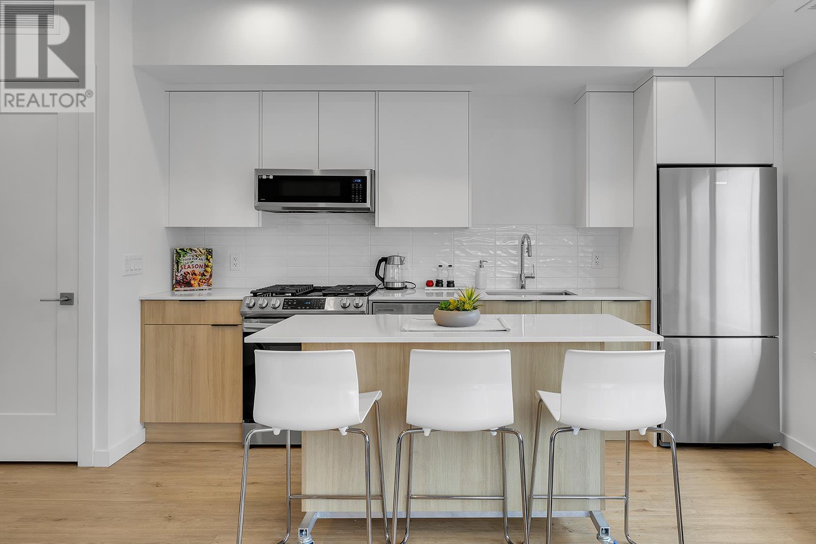 201 417 Cedar Avenue, Kelowna