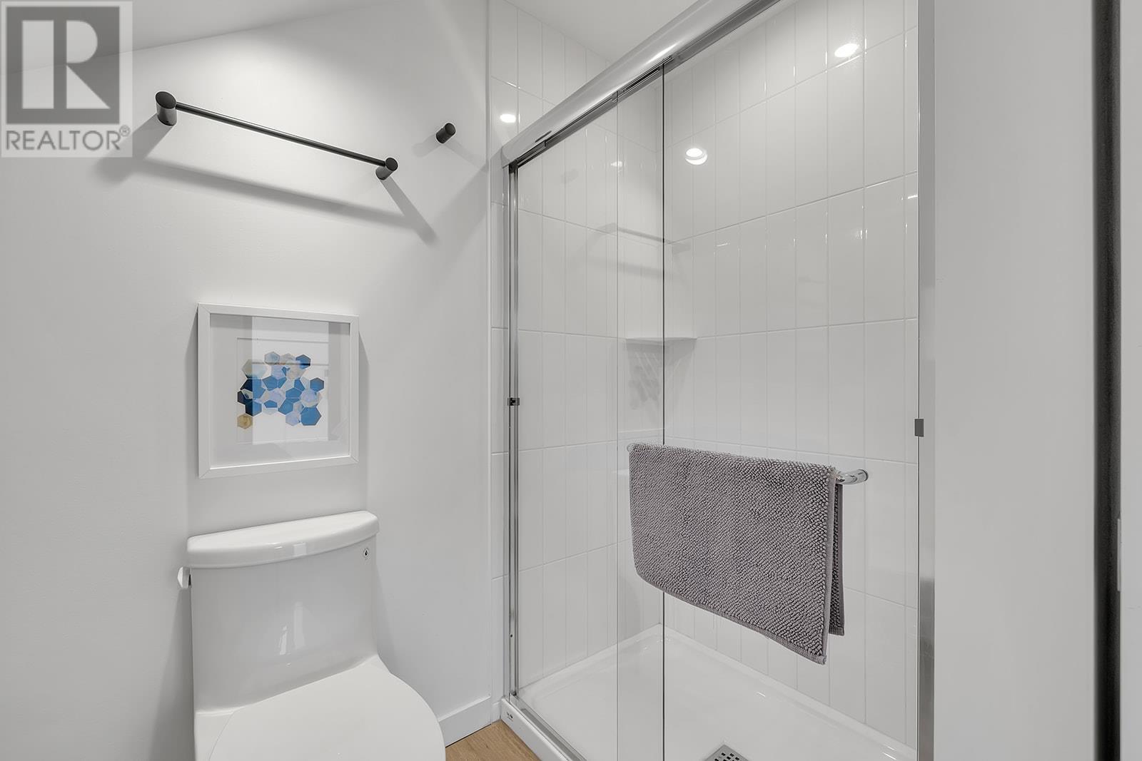 201 417 Cedar Avenue, Kelowna