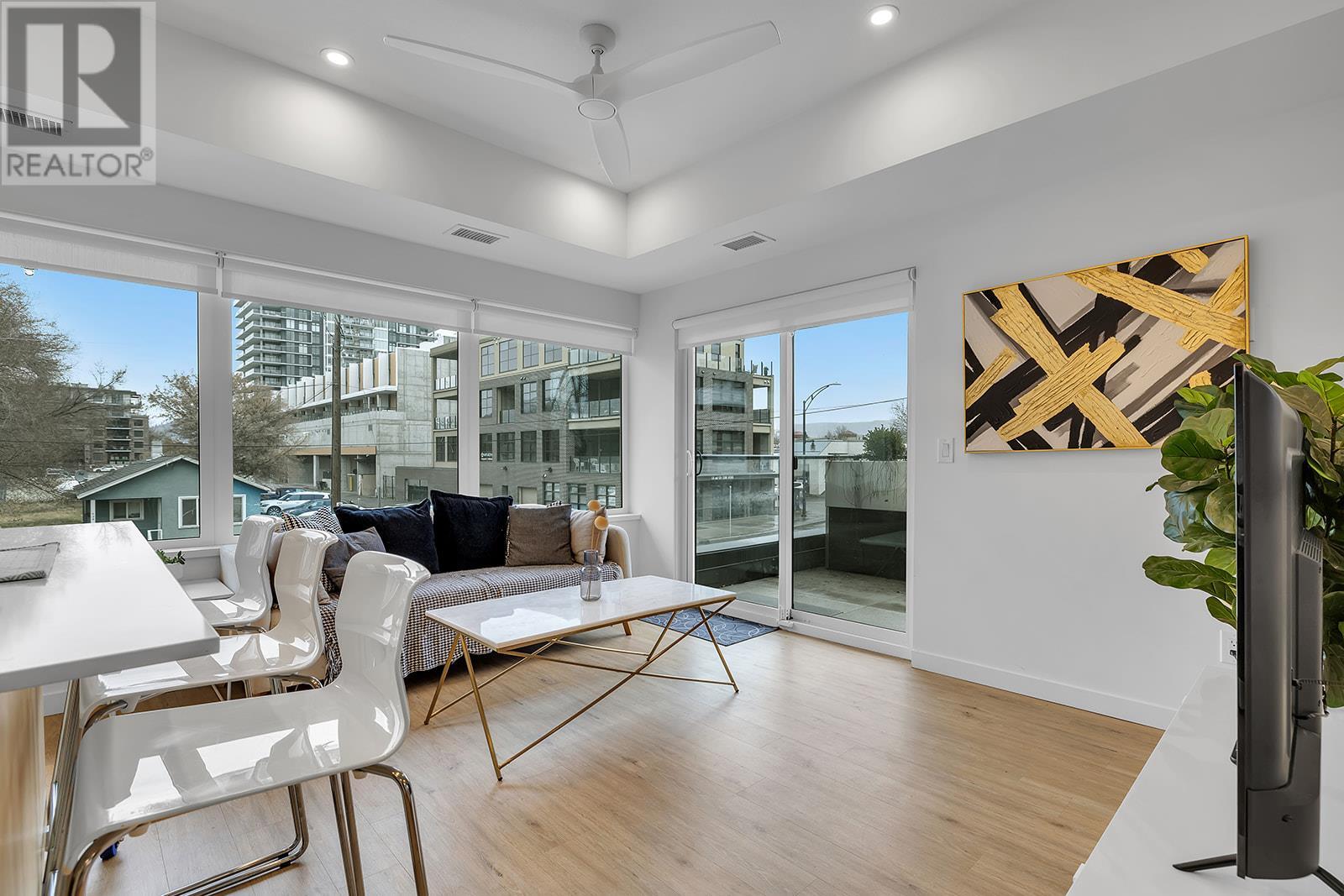 201 417 Cedar Avenue, Kelowna