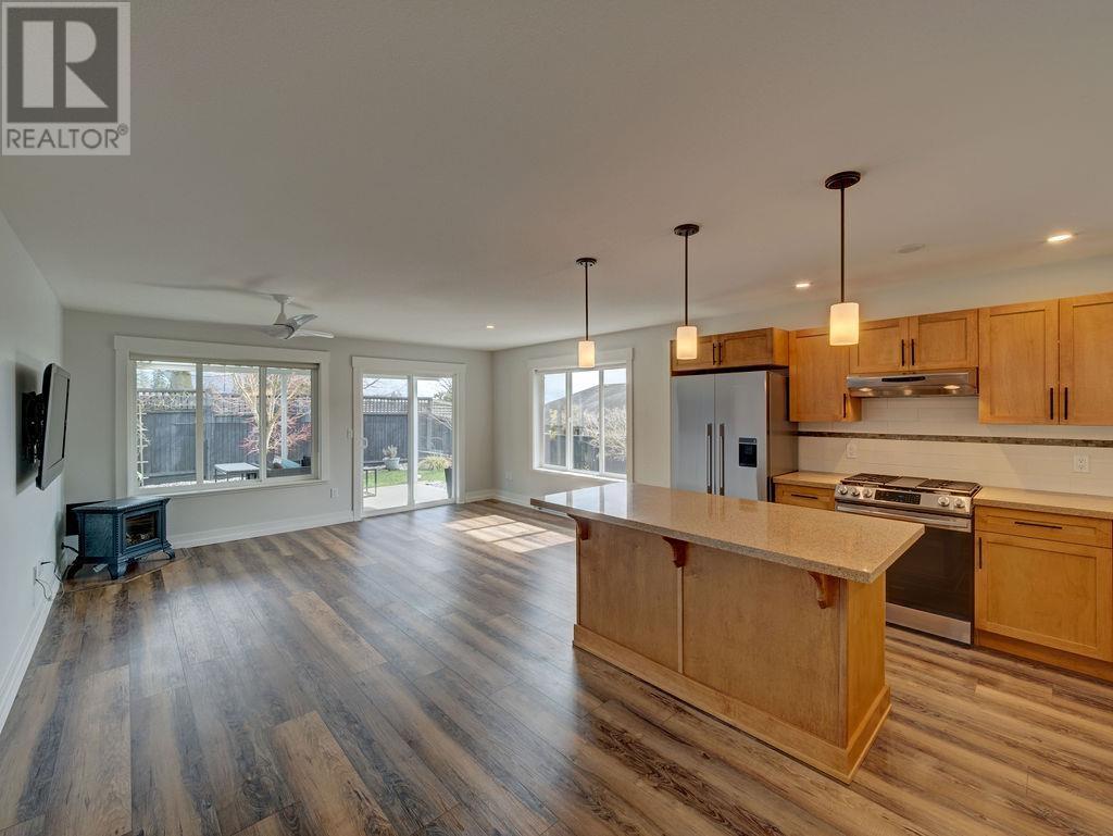 5652 ANDRES ROAD, Sechelt