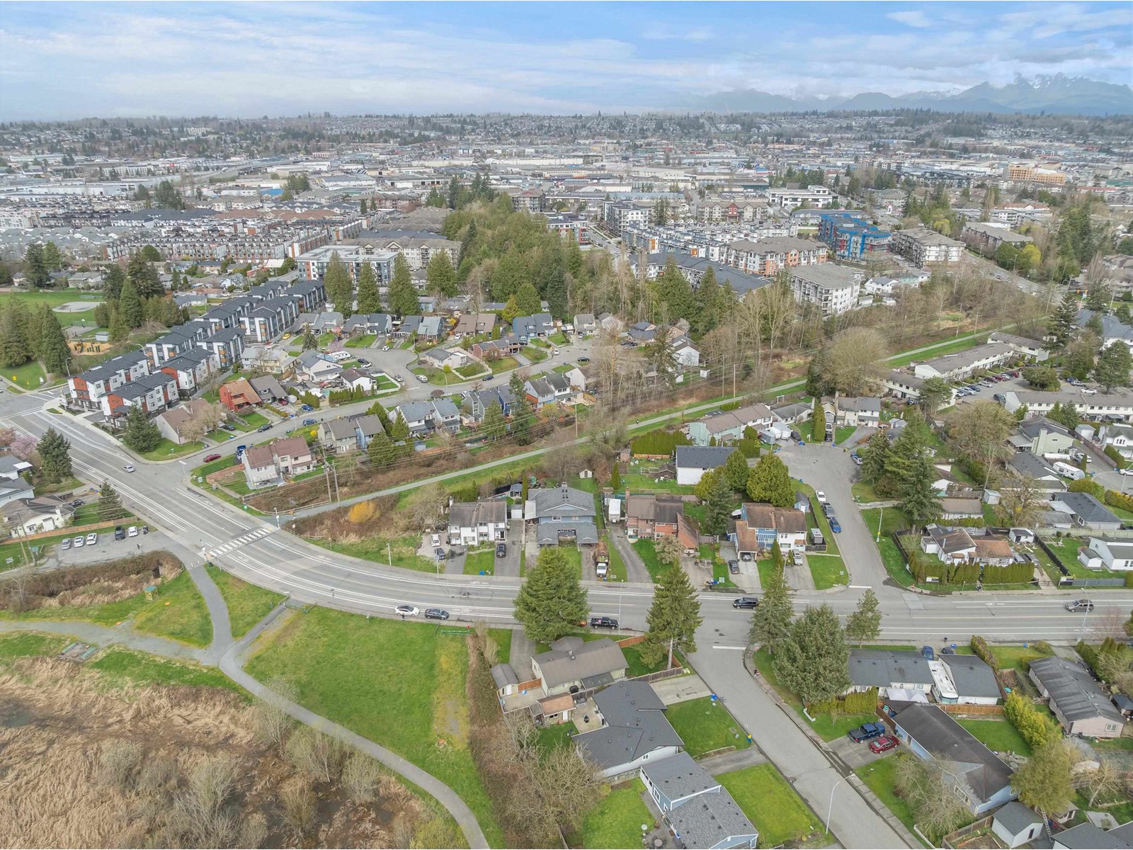Photo 9 of 19881 53 Avenue, Langley BC