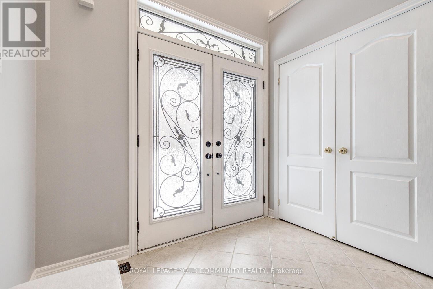Single Family House for Sale in  CHAYNA CRESCENT Vaughan (Patterson) 