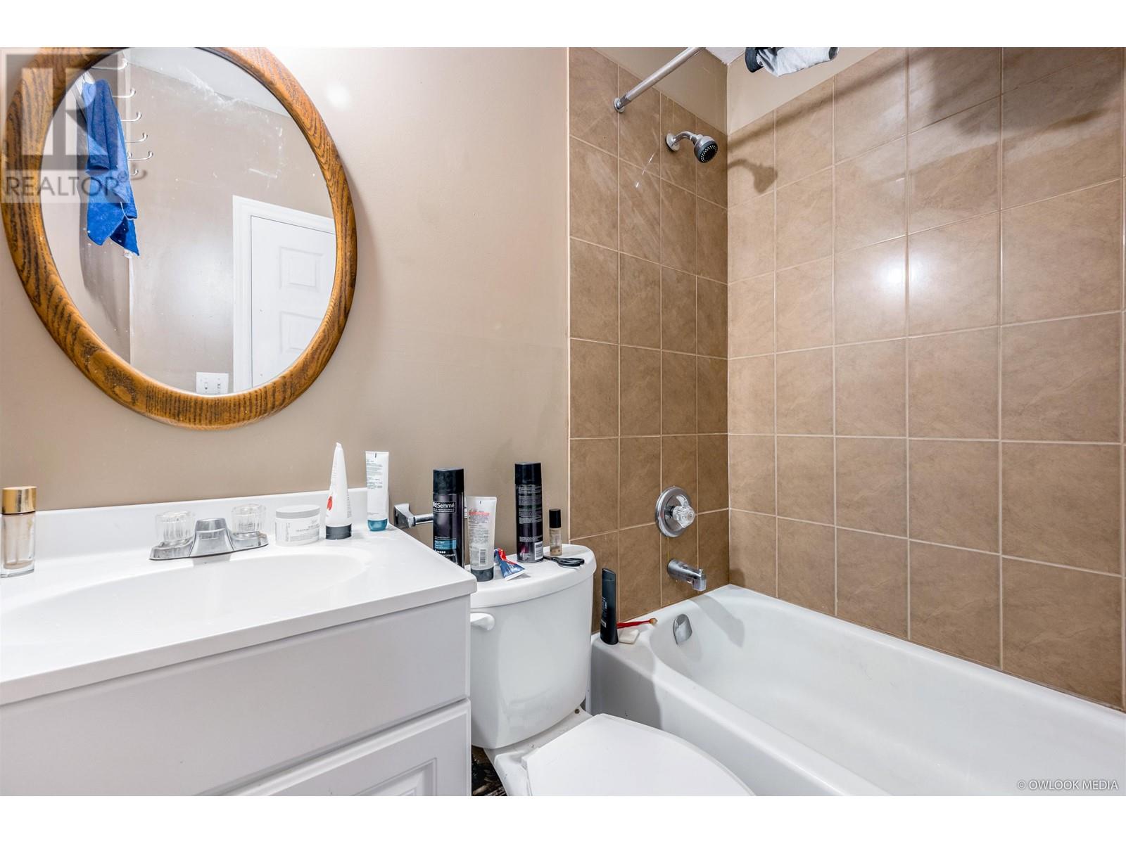 Photo 14 of 250 Duthie Avenue, Burnaby BC